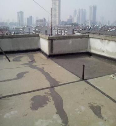 宜章漏水维修 楼顶漏水是什么原因，楼顶漏水维修方法是什么?